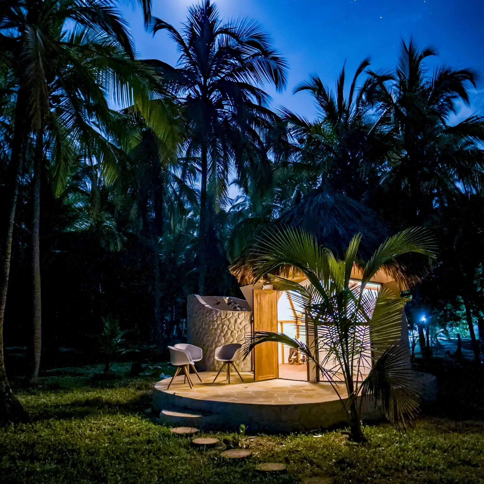 Glamping, lona abierta hacia el verde – Genn Tayrona