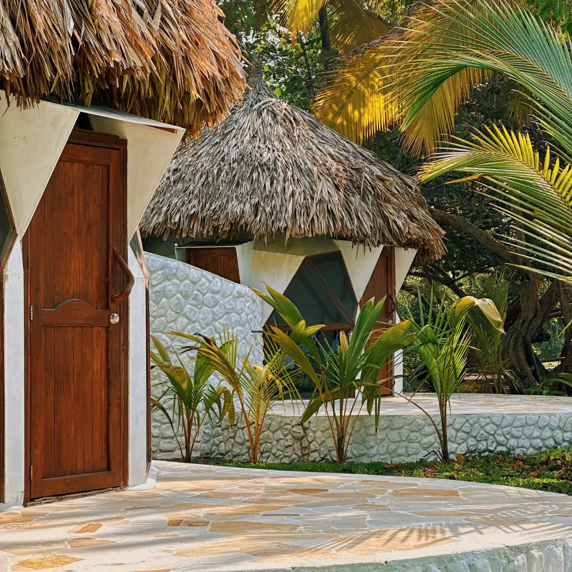 Vista al jardín, selva a la altura de la cama – Genn Tayrona