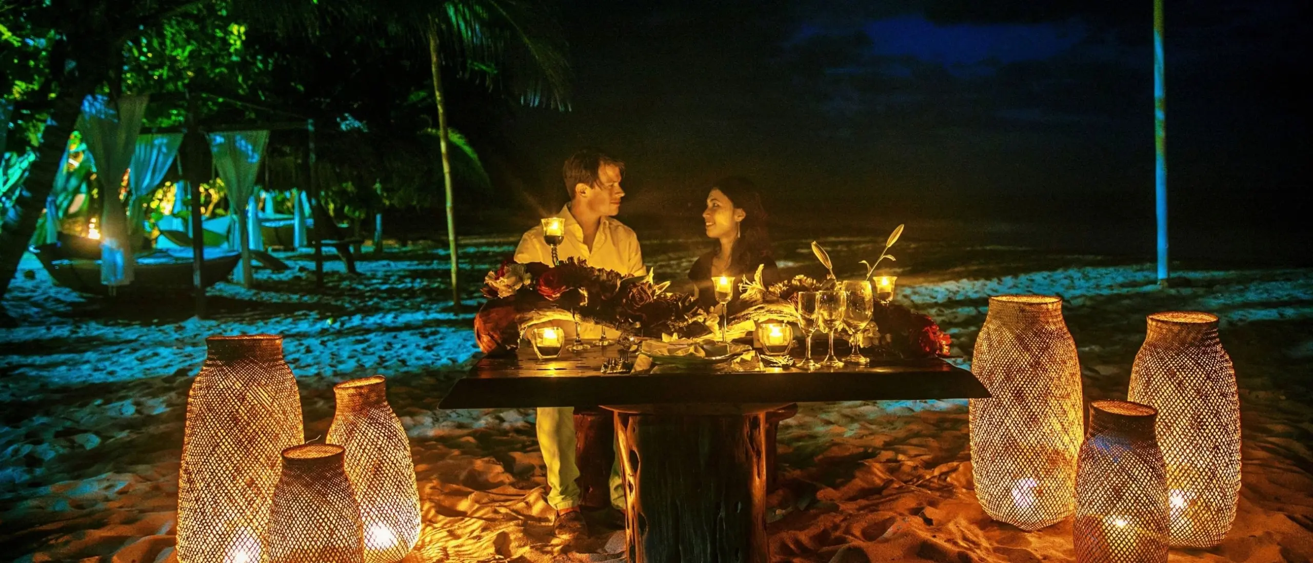 Cena romántica – Genn Tayrona