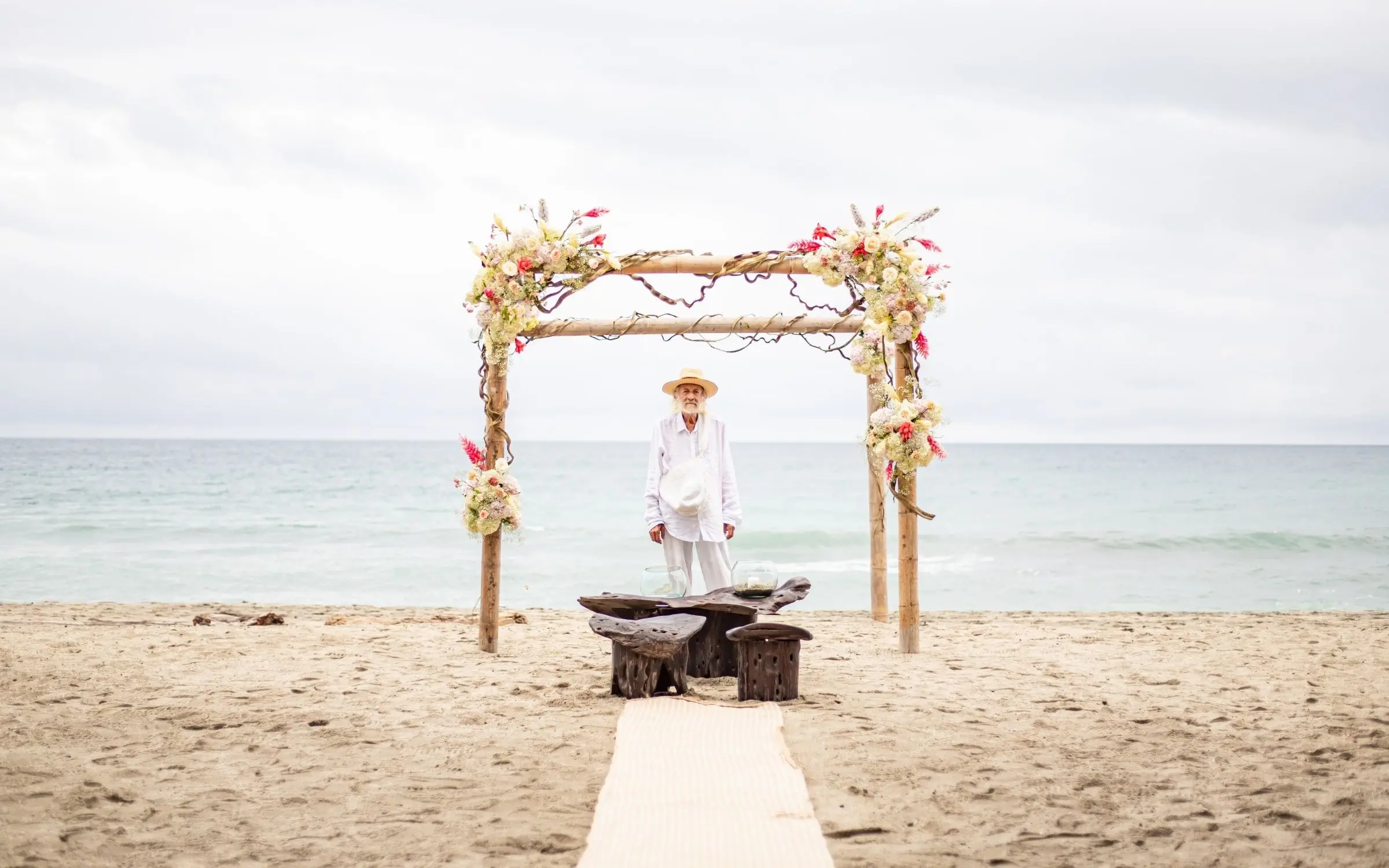 Ceremonia circular frente al Caribe – Genn Tayrona